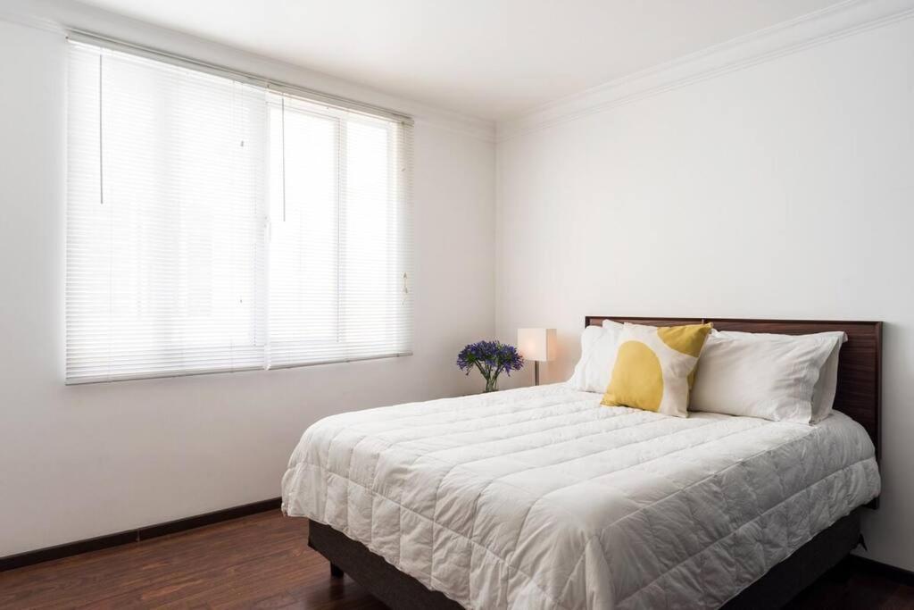 Condesa Residence 7 Stylish 2 Bedroom, 1 Bathroom Residence Accentuating Expansive Interiors Мехико Экстерьер фото