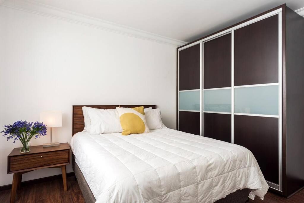 Condesa Residence 7 Stylish 2 Bedroom, 1 Bathroom Residence Accentuating Expansive Interiors Мехико Экстерьер фото